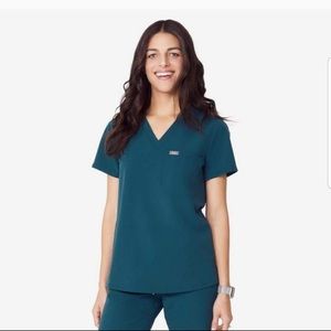 Figs Catarina Scrub Top in Caribbean